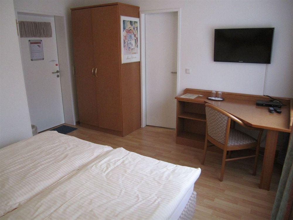 Hotel Faehrhaus ซาร์บรึคเคน ภายนอก รูปภาพ
