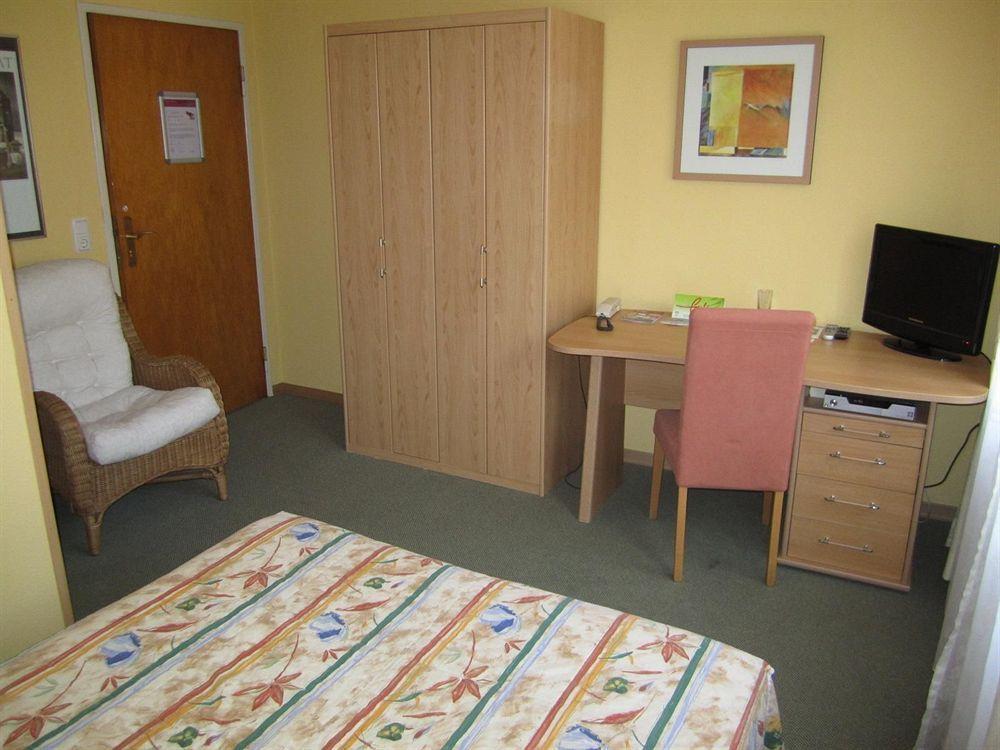 Hotel Faehrhaus ซาร์บรึคเคน ภายนอก รูปภาพ