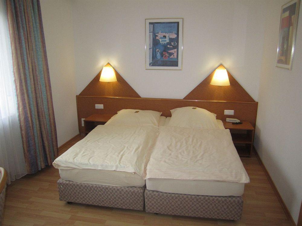 Hotel Faehrhaus ซาร์บรึคเคน ภายนอก รูปภาพ