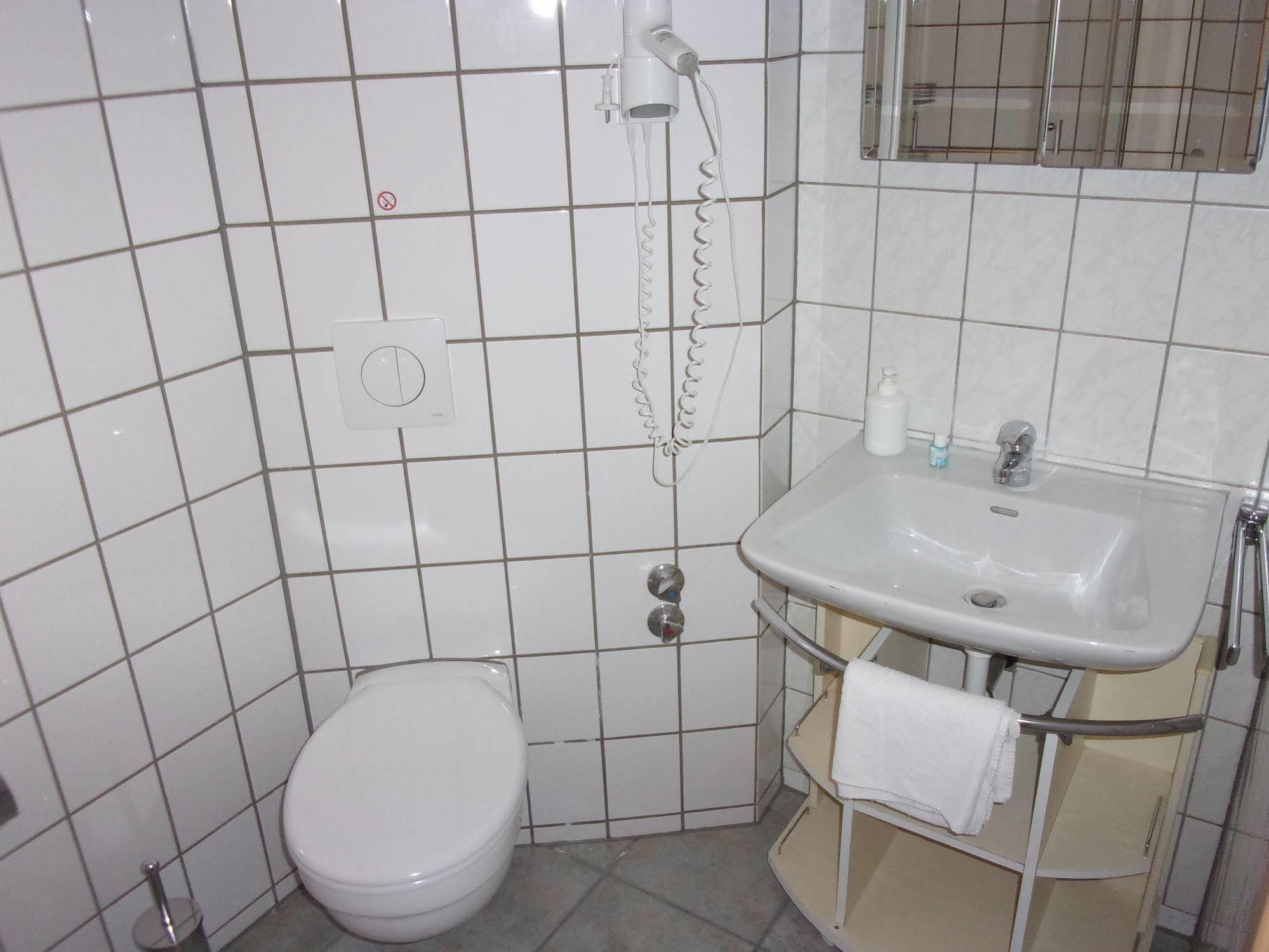 Hotel Faehrhaus ซาร์บรึคเคน ภายนอก รูปภาพ