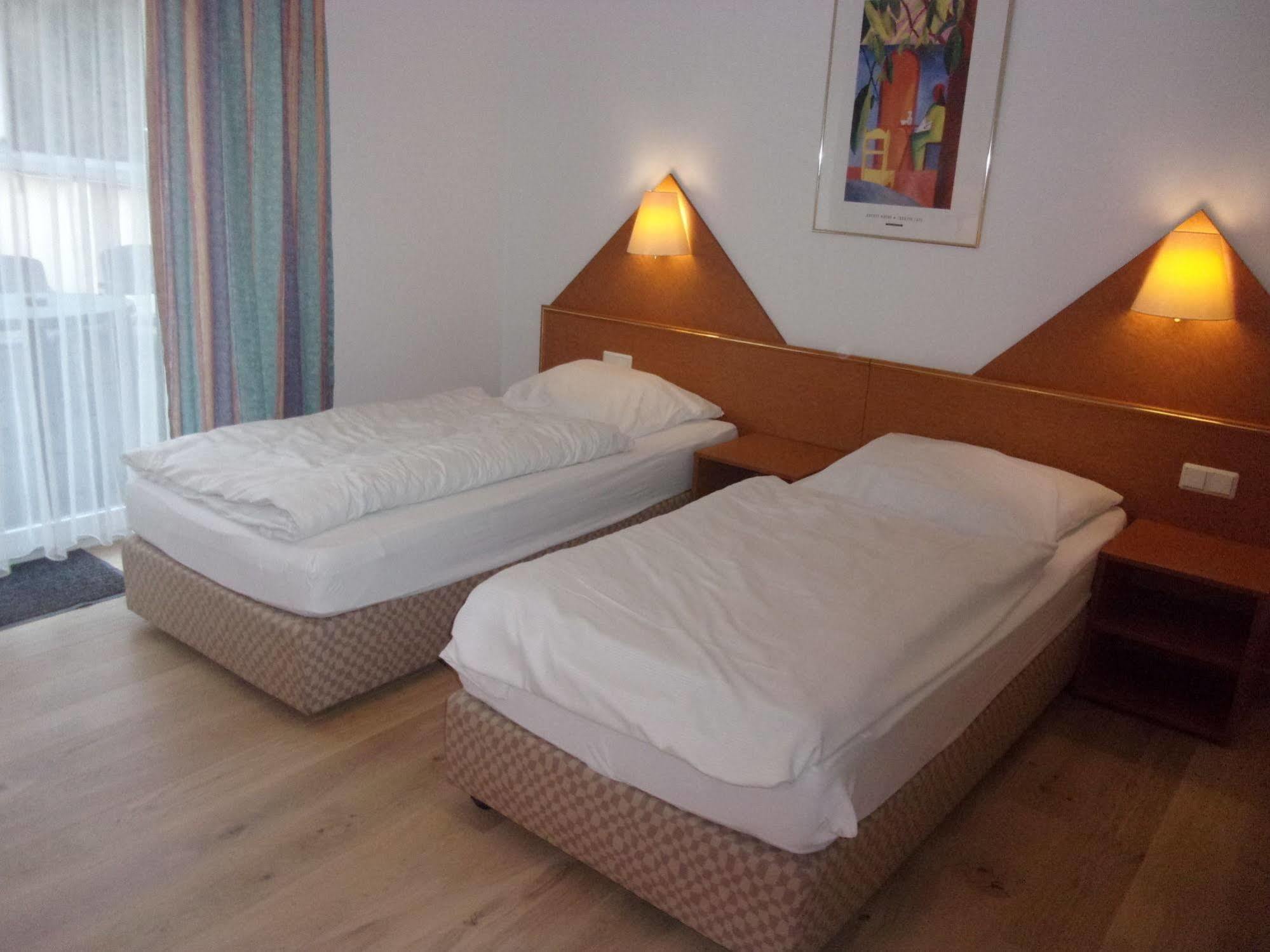 Hotel Faehrhaus ซาร์บรึคเคน ภายนอก รูปภาพ
